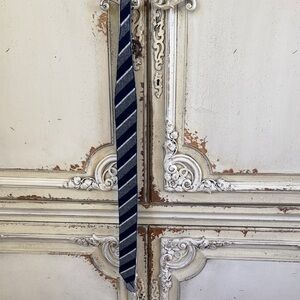 Henry Cotton's Gray and Navy Knit Skinny Tie